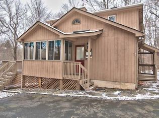 4103 Firefly Ct, Pocono Lake, PA 18347