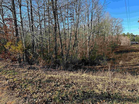 3rd image of 36 Hames Cemetery Ln