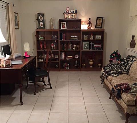 4th image of 5800 Robins Way