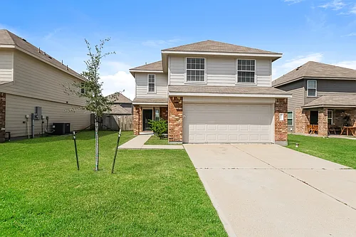 1004 Marquis Dr Photo 1