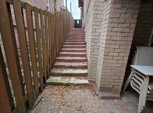 6585 Eastridge Rd, Mississauga, ON L5N 4L5