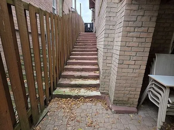 6585 Eastridge Rd, Mississauga, ON L5N 4L5