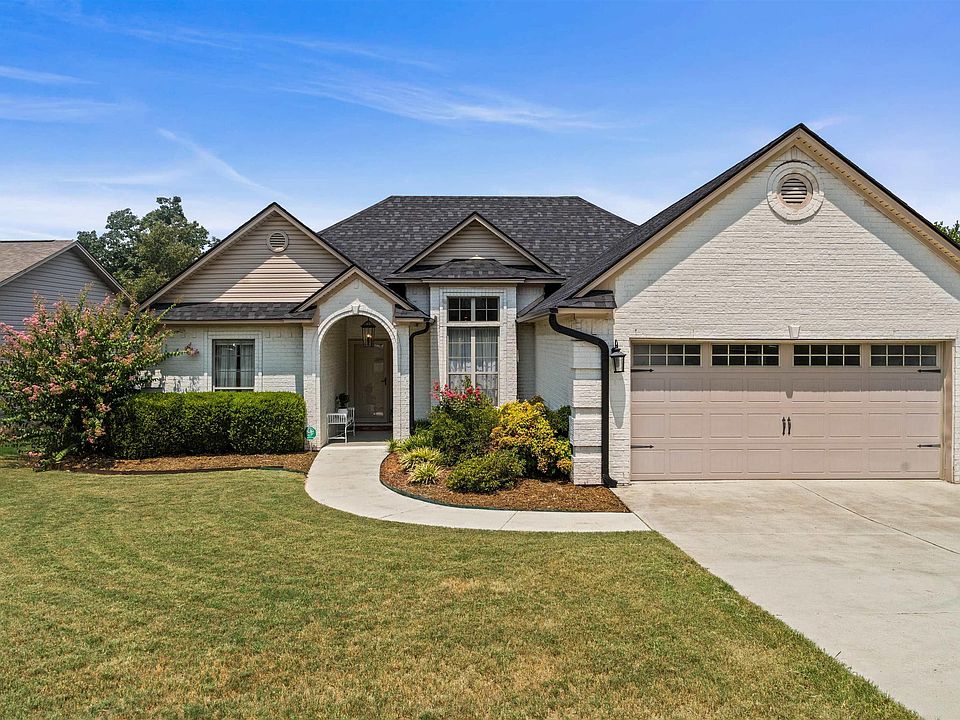 1st image of 6 Park Ridge Dr