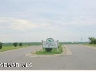 1360 Harney Peak Dr NE, Pine Island, MN 55963
