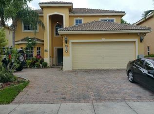 8918 SW 211th Ln, Cutler Bay, FL 33189