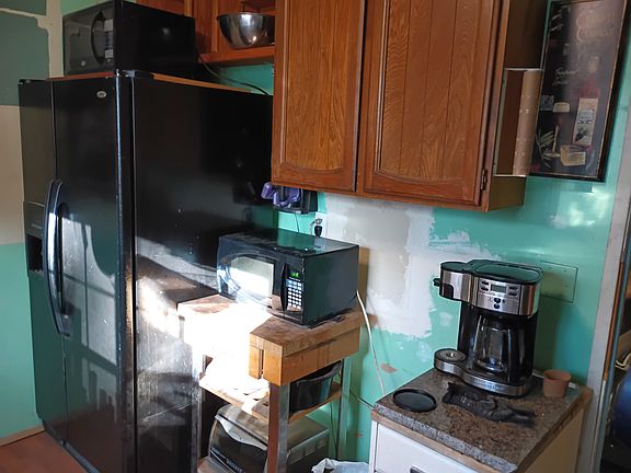 3rd image of 3302 Treehaven Ct