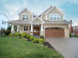 321 Fairway Ln, Saint Louis, MO 63122