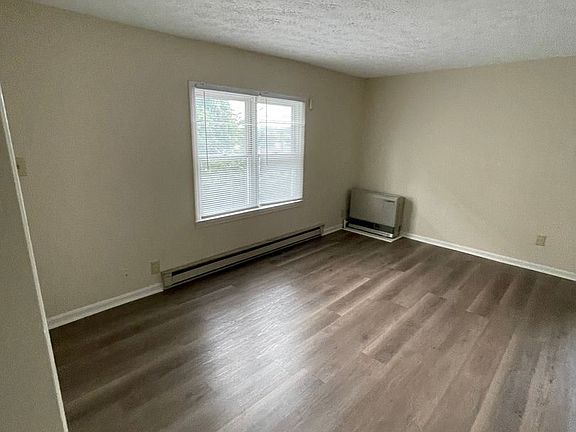 3rd image of 7 Emery St #10610033