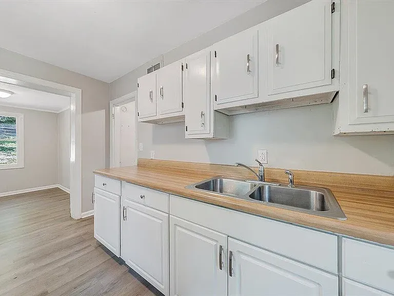 2109 Colgate St NE — Photo 8