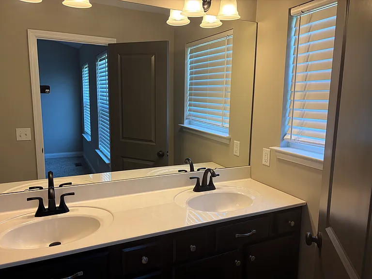 627 Gandalf Ln — Photo 14