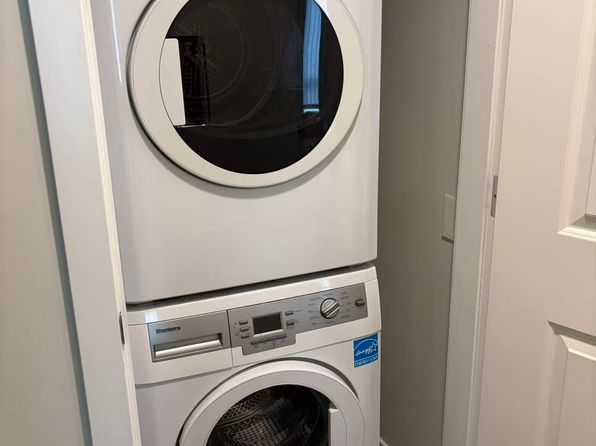 2 bedroom rental in Richmond — photo 8