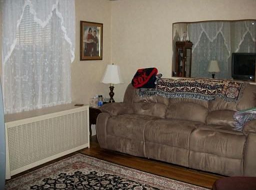 4th image of 12 Josa St