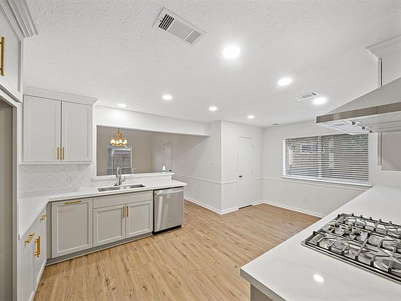 3rd image of 18107 Mountfield Drive