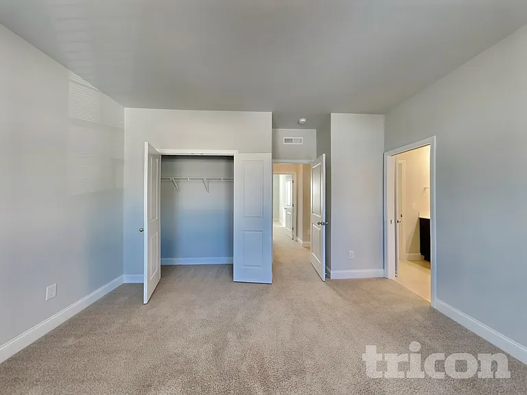 165 Lynnridge Dr — Photo 15