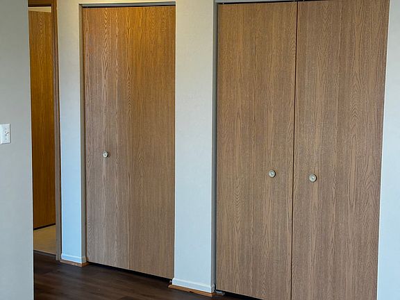 4th image of 520 W Daisy Pl