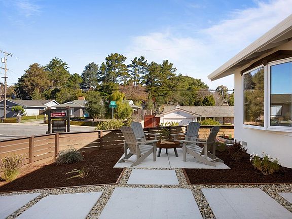 3rd image of 11 Los Altos Pl