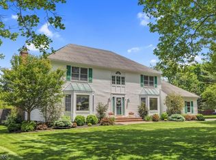 3 Wellington Dr, Long Valley, NJ 07853