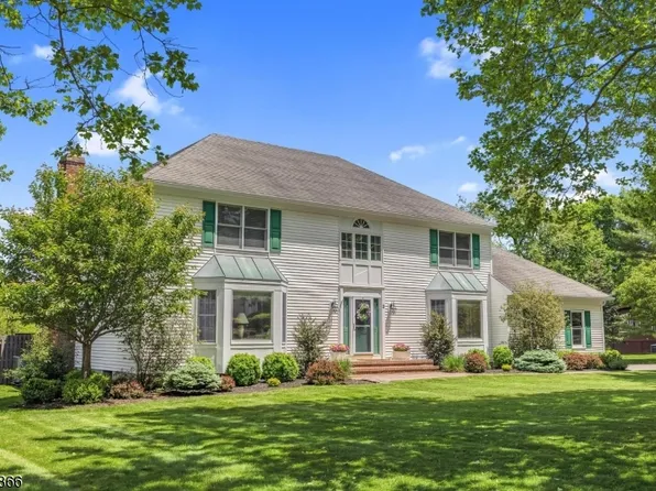 3 Wellington Dr, Washington Twp., NJ 07853