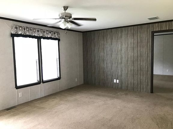 2nd image of 1419 Renfrew St #210