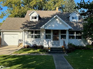 106 S Ridgley St, Algona, IA 50511