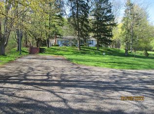 1728 Ridge Rd, Lewiston, NY 14092