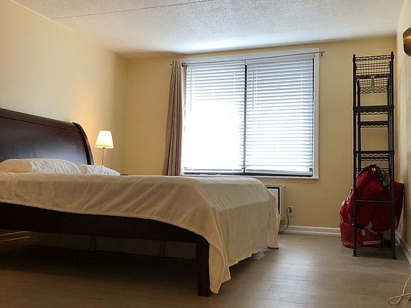 4th image of 21019 26th Ave APT 1H