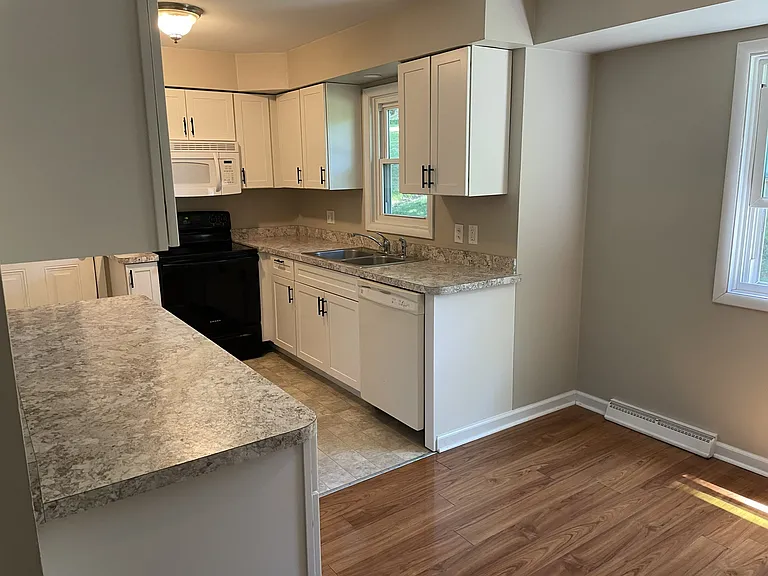 550 Old Orchard Ln — Photo 9