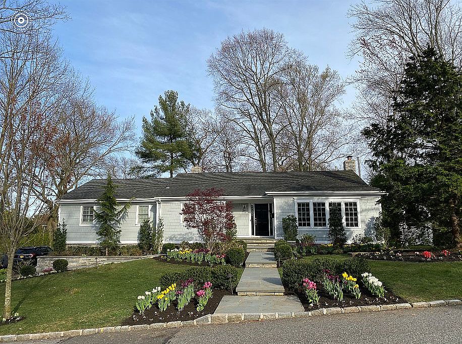 1st image of 14 Peacock Dr