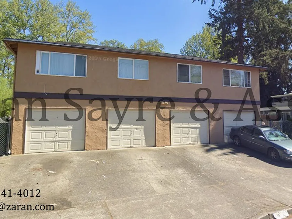 2220 O St NE #D