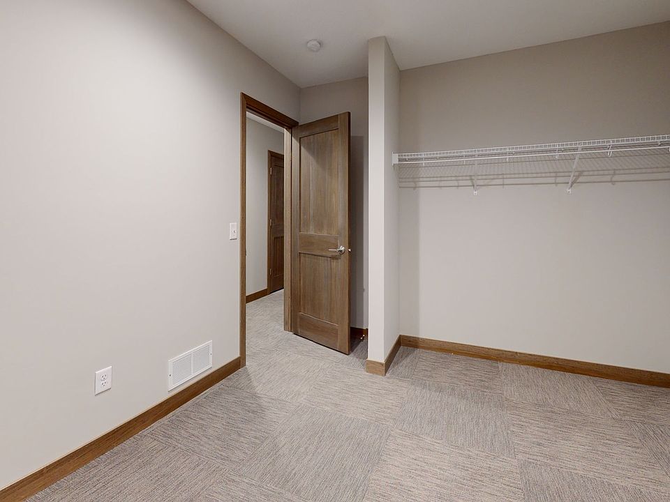 Building Photo 5