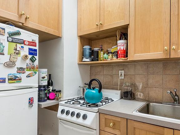 4th image of 240 E 46th St APT 2H