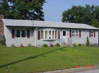 140 Rutland St, Cranston, RI 02920