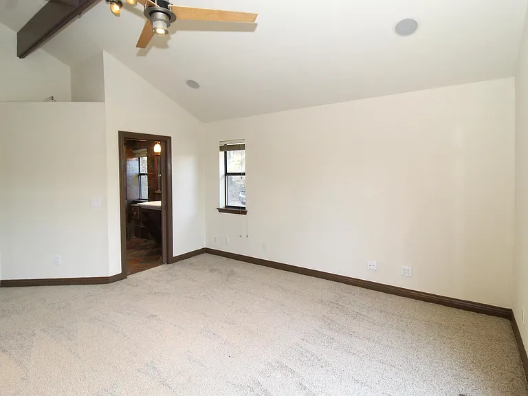 97 S Hartman Ave — Photo 22