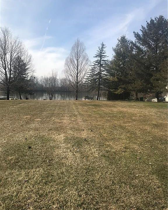 1st image of 700 Lakeshore Dr