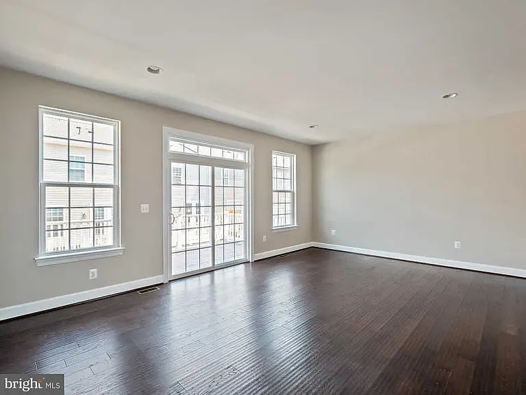 10715 Caledonia Meadow Dr — Photo 21