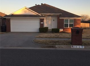 2412 Augusta Dr, Moore, OK 73160