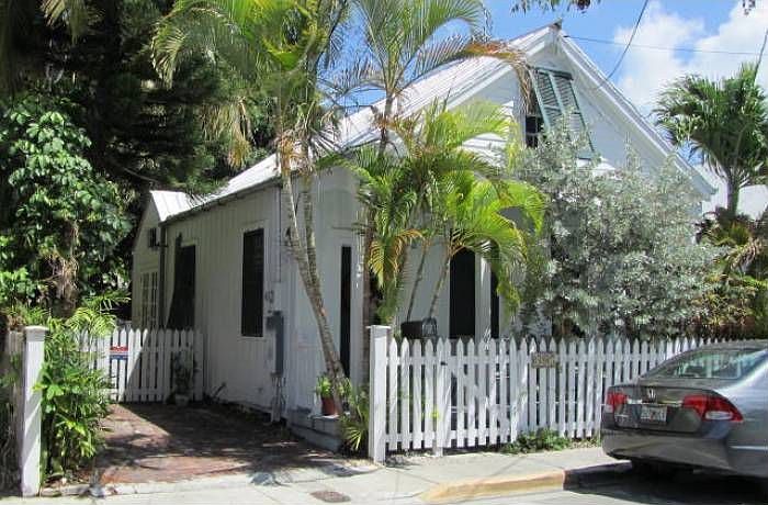 1st image of 307 Olivia St