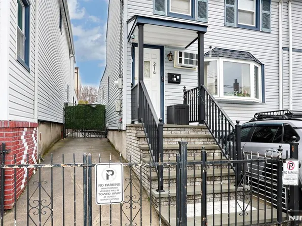 314 42nd St, Union City, NJ 07087