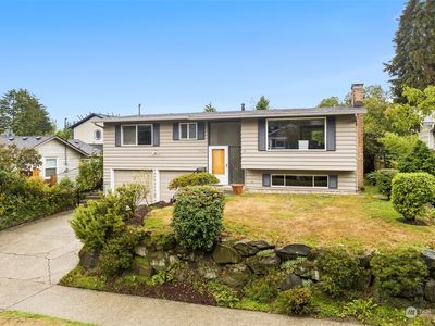 9739 Wallingford Avenue N, Seattle, WA, 98103