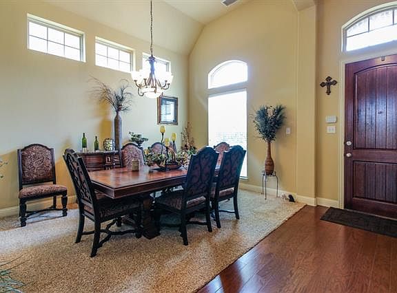3rd image of 5625 Belton Ln