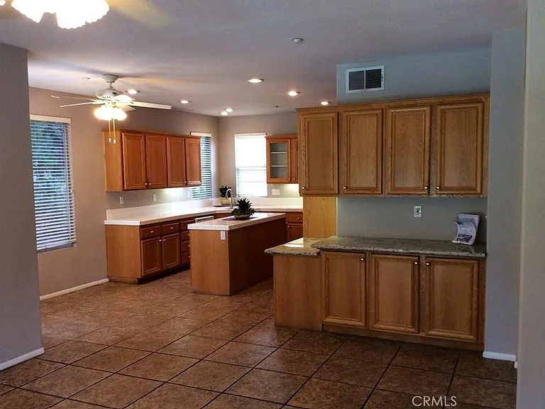 43 Valencia Ln — Photo 16