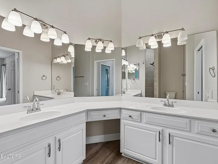 565 Rarity Bay Pkwy #201 — Photo 26