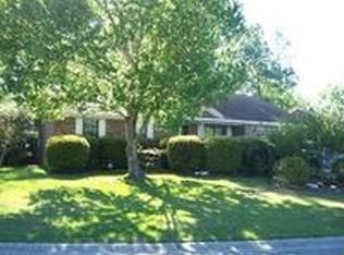 609 Oxford Rd, Ladson, SC 29456