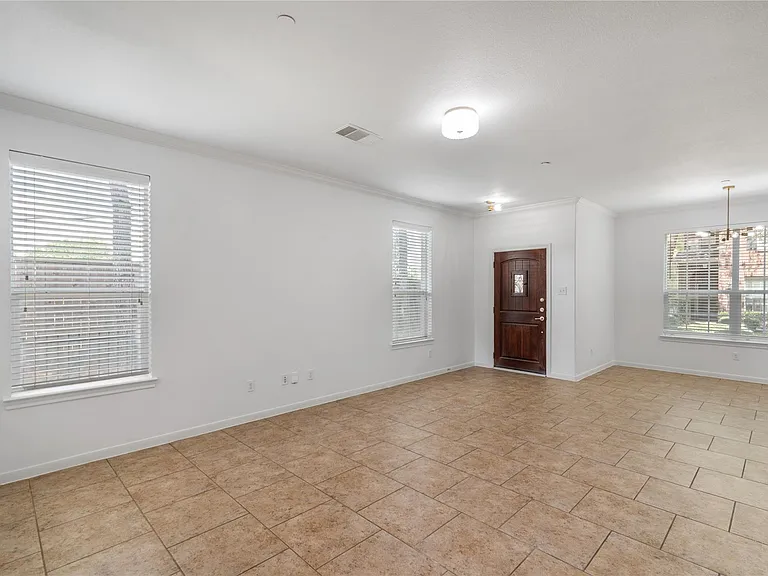 31 Umbria Ln — Photo 7