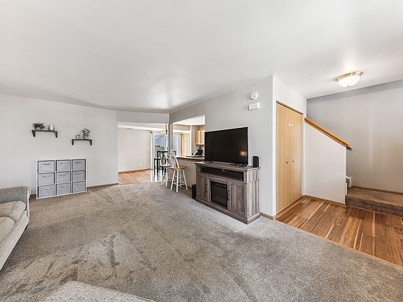 4th image of 1625 Linden Park Ln