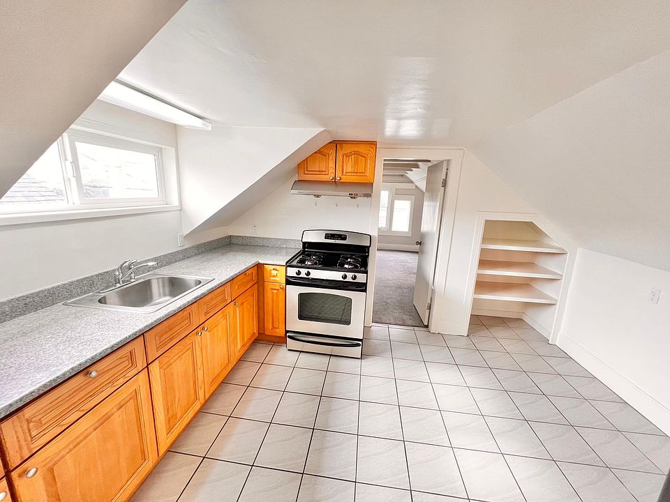 1st image of 3027 Clement St #3