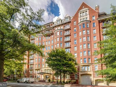4821 Montgomery Ln APT 1002, Bethesda, MD, 20814