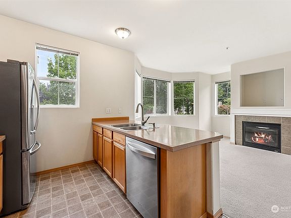 3rd image of 1399 Hudson Street