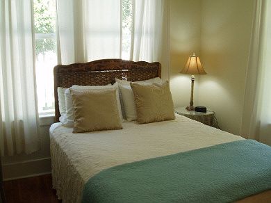 4th image of 607 W San Antonio St