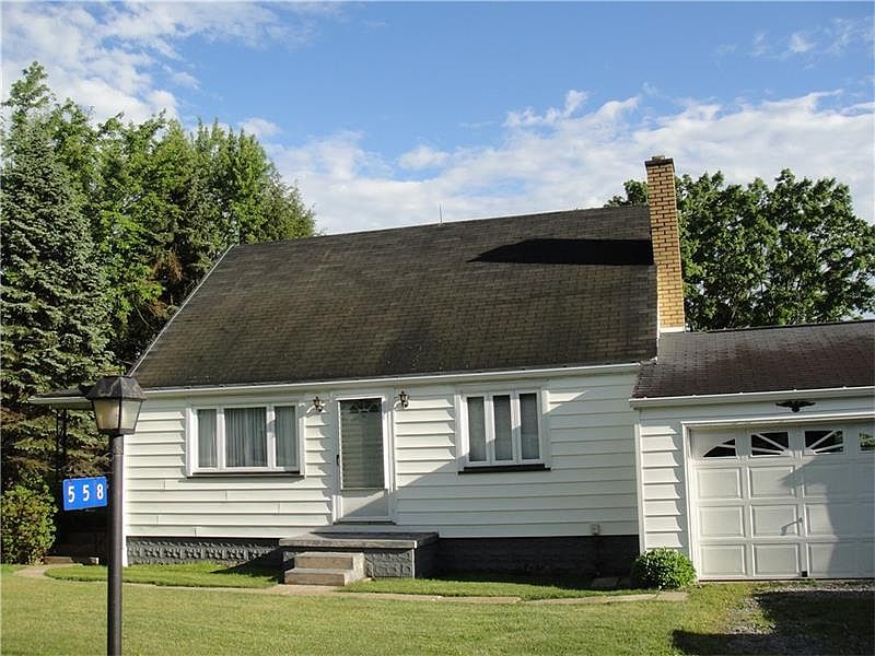 2nd image of 558 Spruce Hollow Rd